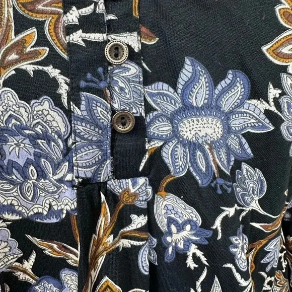 Lucky Brand top-black background with blue and brown floral print size Medium - Picture 8 of 10